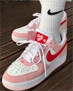 Nike Air Force 1 Low '07 QS Valentine's Day Love Letter 2933 - фото 13527