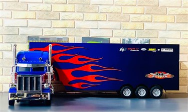 Грузовик с пультом управления 3090