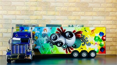 Стильный грузовик - с Bluetooth-функцией и двумя колонками! 3091