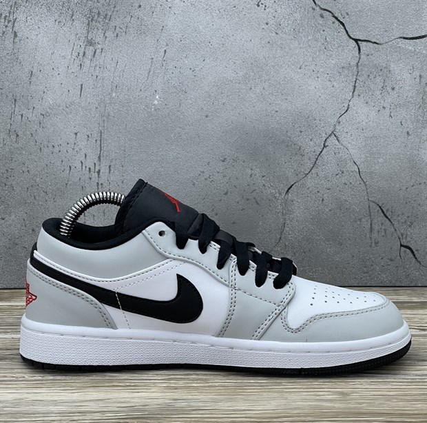 Nike Air Jordan 1 Low “Light Smoke Grey” - фото 9580