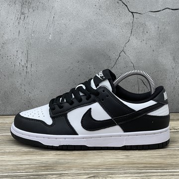 Nike Dunk Low “Black/White”