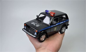 Модель авто Ваз 2121 (Нива) 4х4 Фсб 1:24 металл 3006